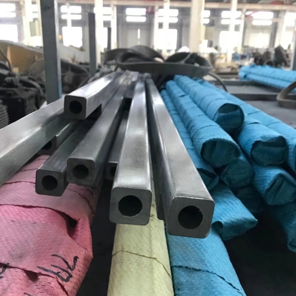 201不銹鋼四角管